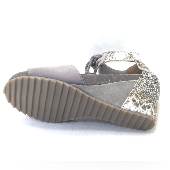 Diba True Womens Nite Lite Leather Snake Print Taupe Ankle Strap Wedge Sandal - Picture 7 of 10